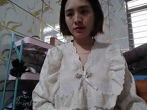 Snapshot of Lyzizi_lovely09 chatting on November 24, 2025, 2:22 am Lyzizi lovely09 online show from November 24, 2025, 2:22 am