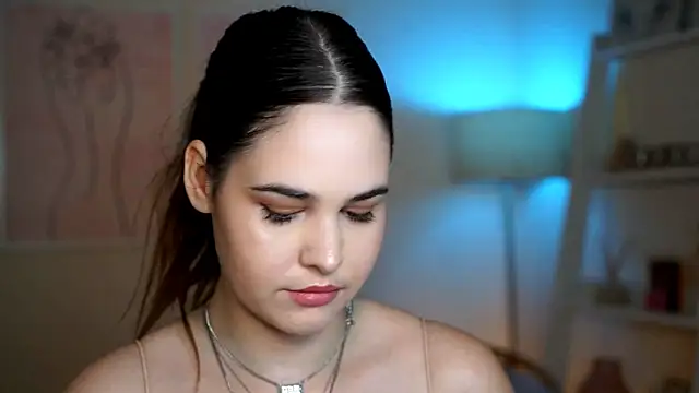 BustyGff online show from October 15, 2025, 8:33 am