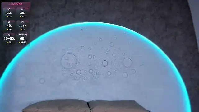 Snapshot of ReinaChloe chatting on October 7, 2025, 4:08 pm ReinaChloe online show from October 7, 2025, 4:08 pm