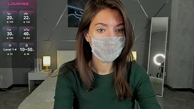 Snapshot of take_me_to_moon chatting on October 9, 2025, 1:39 am take me to moon online show from October 9, 2025, 1:39 am