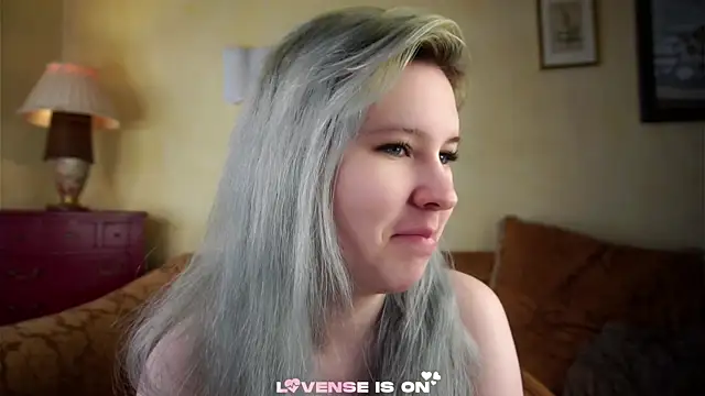 ElizSpieth online show from July 3, 2026, 2:51 am
