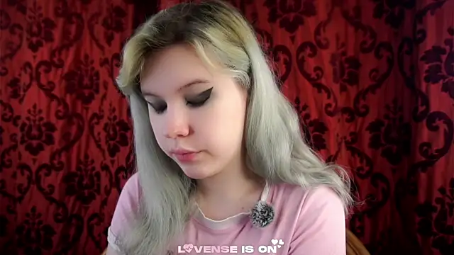 ElizSpieth online show from July 25, 2026, 1:24 am