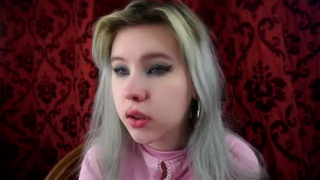 ElizSpieth online show from July 19, 2026, 1:25 am