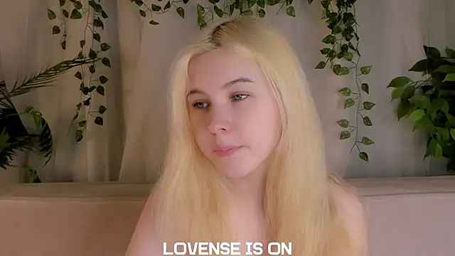 Snapshot of ElizSpieth chatting on November 11, 2025, 1:33 am ElizSpieth online show from November 11, 2025, 1:33 am