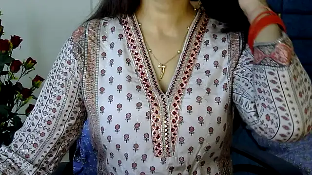Snapshot of Rumi_cute chatting on July 27, 2026, 6:04 pm Rumi cute online show from July 27, 2026, 6:04 pm