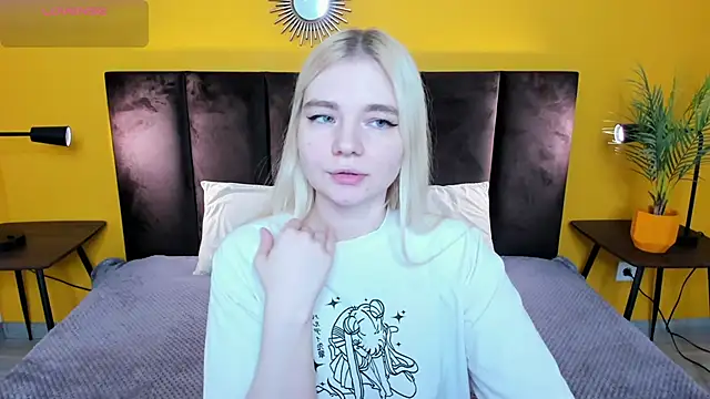 RuthBryant online show from February 3, 2026, 12:32 am