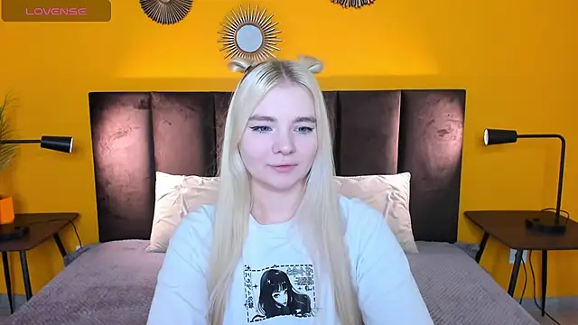 Snapshot of RuthBryant chatting on October 13, 2025, 1:07 am RuthBryant online show from October 13, 2025, 1:07 am