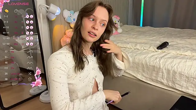 Snapshot of LiaVeygel chatting on October 2, 2025, 3:15 pm LiaVeygel online show from October 2, 2025, 3:15 pm
