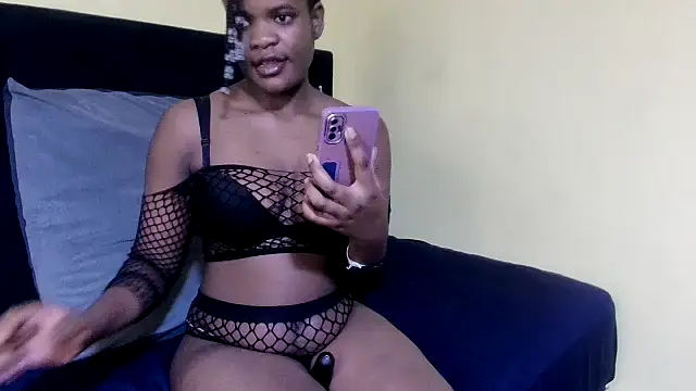 Snapshot of SweetTitties21 chatting on November 3, 2025, 3:48 pm SweetTitties21 online show from November 3, 2025, 3:48 pm