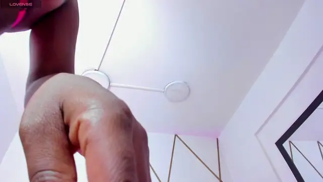 Snapshot of Venuswilds chatting on September 10, 2025, 11:53 am Venuswilds online show from September 10, 2025, 11:53 am