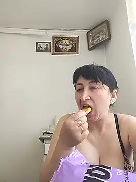 Snapshot of Funny_Karina chatting on June 18, 2026, 11:26 am Funny Karina online show from June 18, 2026, 11:26 am