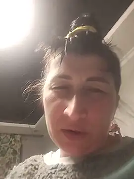 Snapshot of Funny_Karina chatting on June 5, 2026, 9:20 pm Funny Karina online show from June 5, 2026, 9:20 pm