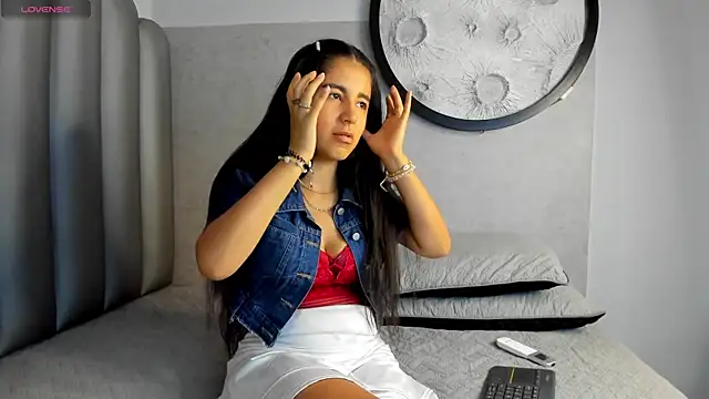 Snapshot of Lucy-23 chatting on November 14, 2025, 10:46 pm Lucy-23 online show from November 14, 2025, 10:46 pm