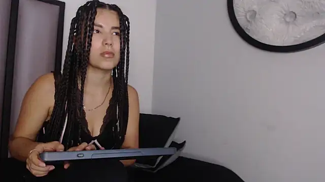 Snapshot of Lucy-23 chatting on December 2, 2025, 4:14 am Lucy-23 online show from December 2, 2025, 4:14 am