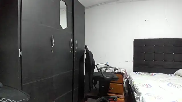 Snapshot of Ryan_xc1 chatting on May 23, 2026, 4:44 am Ryan xc1 online show from May 23, 2026, 4:44 am