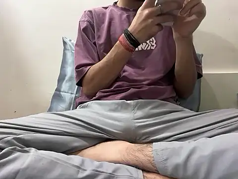 Snapshot of coupleyug chatting on December 16, 2025, 11:36 am coupleyug online show from December 16, 2025, 11:36 am