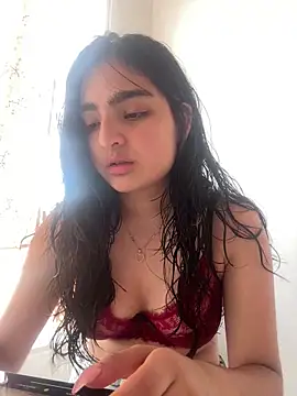 Clementyne30 online show from October 4, 2025, 8:43 pm