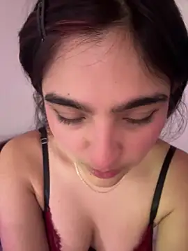 Clementyne30 online show from February 6, 2026, 9:22 pm