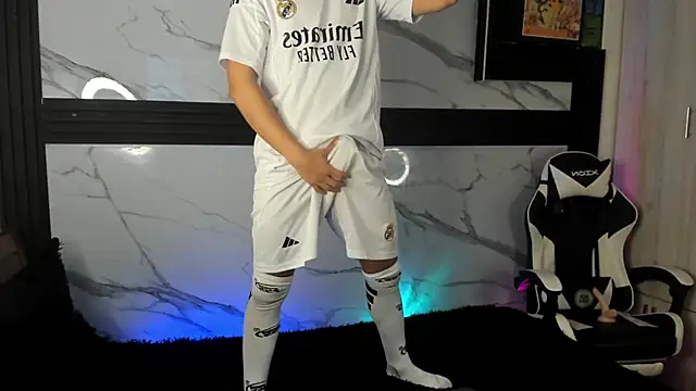 Snapshot of Saimonvela chatting on October 27, 2025, 9:27 pm Saimonvela online show from October 27, 2025, 9:27 pm