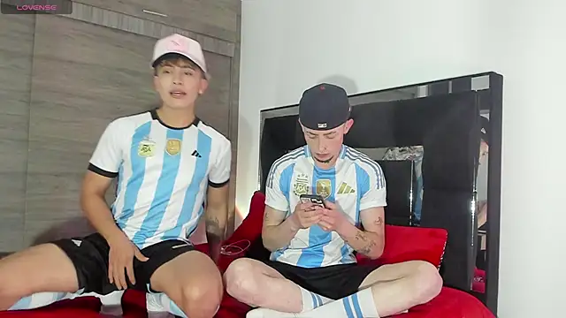 Snapshot of Saimonvela chatting on December 4, 2025, 6:01 am Saimonvela online show from December 4, 2025, 6:01 am