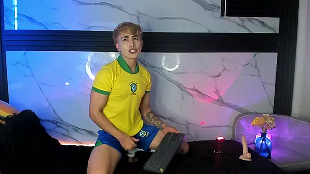 Snapshot of Saimonvela chatting on September 28, 2025, 5:47 am Saimonvela online show from September 28, 2025, 5:47 am