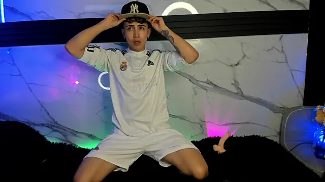 Snapshot of Saimonvela chatting on September 10, 2025, 8:24 am Saimonvela online show from September 10, 2025, 8:24 am