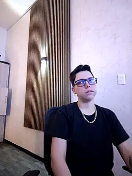 SpencerMontgomery online show from November 17, 2025, 5:17 pm