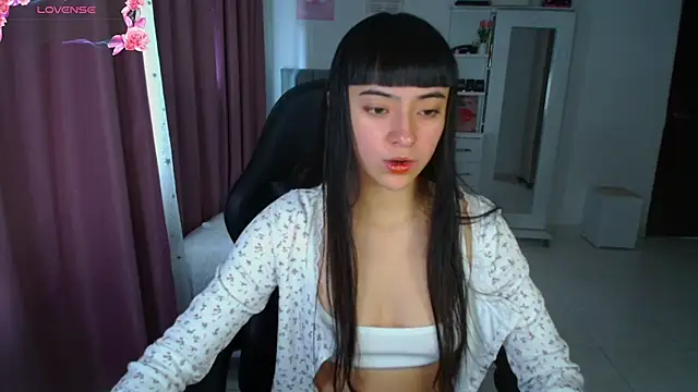 violetta blackk online show from July 17, 2026, 4:48 pm