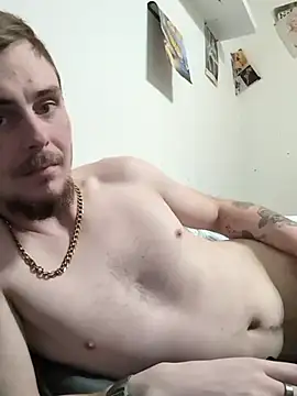 Snapshot of youngblondetwink chatting on December 5, 2025, 6:01 am youngblondetwink online show from December 5, 2025, 6:01 am