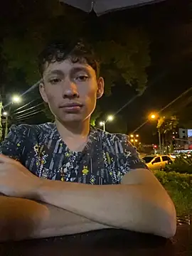 Snapshot of elfernh chatting on November 9, 2025, 3:10 am elfernh online show from November 9, 2025, 3:10 am