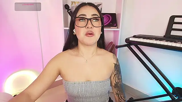 justonecute online show from January 7, 2026, 12:37 am