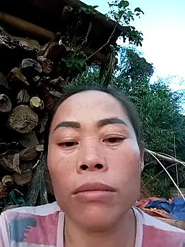 CoMay003 online show from September 20, 2025, 10:42 am