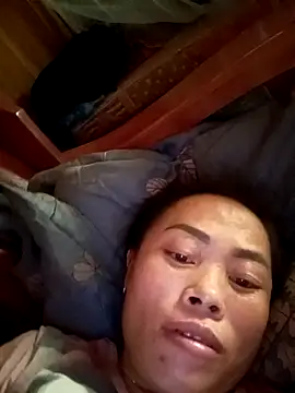 CoMay003 online show from September 17, 2025, 6:48 am