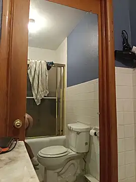 dicinyou80 online show from December 2, 2025, 3:41 am