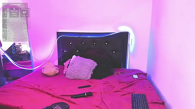 samiacooper25 online show from November 28, 2025, 3:34 pm