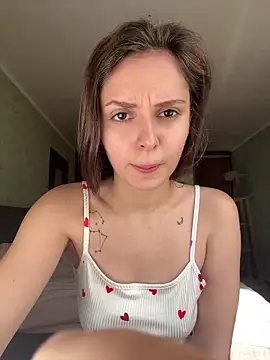 aurora pink  online show from October 20, 2025, 10:05 am