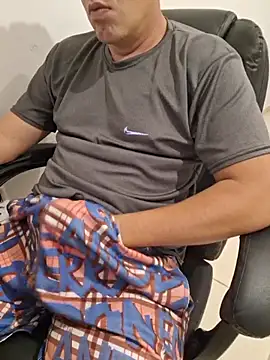 Snapshot of Carloskasado chatting on September 10, 2025, 11:48 pm Carloskasado online show from September 10, 2025, 11:48 pm