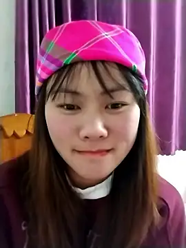 Snapshot of Sisi_dy01 chatting on January 12, 2026, 8:43 am Sisi dy01 online show from January 12, 2026, 8:43 am