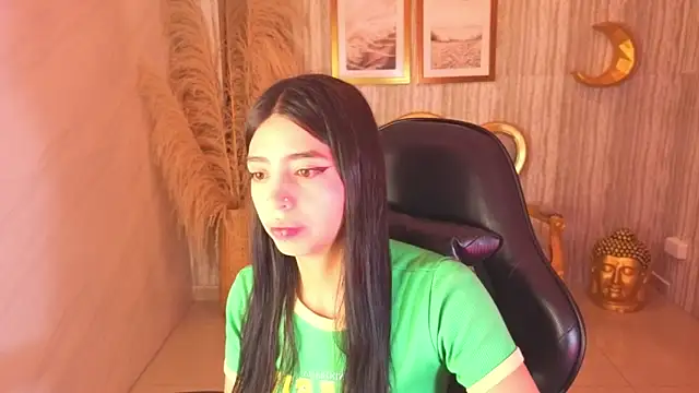 Snapshot of alehp_rose_s chatting on December 14, 2025, 1:06 pm alehp rose s online show from December 14, 2025, 1:06 pm