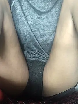 Snapshot of tanisha-2005 chatting on November 4, 2025, 4:22 pm tanisha-2005 online show from November 4, 2025, 4:22 pm