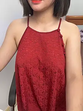 Snapshot of Voyerra_g chatting on June 21, 2026, 1:28 pm Voyerra g online show from June 21, 2026, 1:28 pm