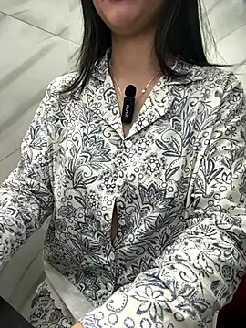 Voyerra g online show from December 4, 2025, 1:37 am