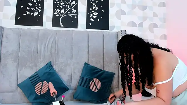 Snapshot of cristhi_esterling chatting on November 5, 2025, 12:19 pm cristhi esterling online show from November 5, 2025, 12:19 pm