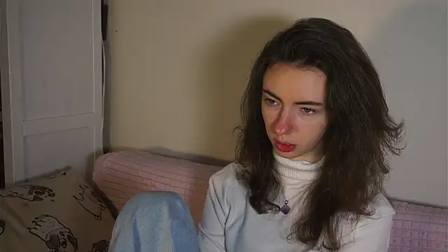 Snapshot of DeneenTurja chatting on October 26, 2025, 10:15 am DeneenTurja online show from October 26, 2025, 10:15 am