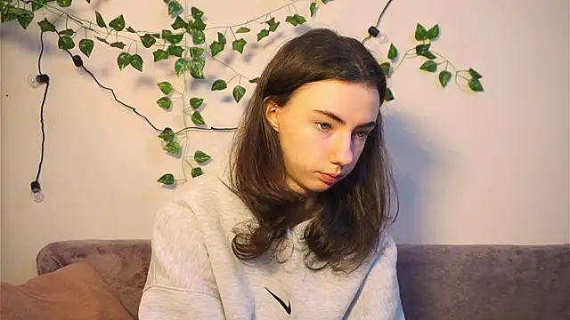 Snapshot of DeneenTurja chatting on November 16, 2025, 11:15 am DeneenTurja online show from November 16, 2025, 11:15 am