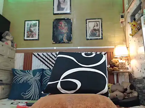 Safirabella Anica69 online show from May 10, 2026, 7:12 am
