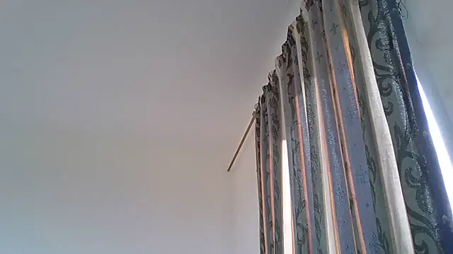 Snapshot of Nika_Hot chatting on November 17, 2025, 3:38 pm Nika Hot online show from November 17, 2025, 3:38 pm