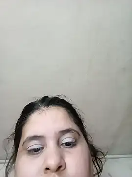 Ayma1983 online show from September 15, 2025, 5:52 am