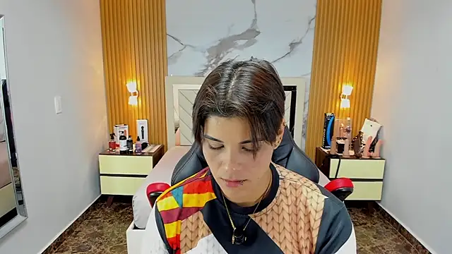 Snapshot of KAROLLJONES1 chatting on November 12, 2025, 7:40 pm KAROLLJONES1 online show from November 12, 2025, 7:40 pm