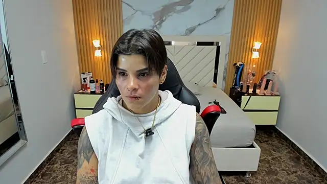 Snapshot of KAROLLJONES1 chatting on November 28, 2025, 7:36 pm KAROLLJONES1 online show from November 28, 2025, 7:36 pm